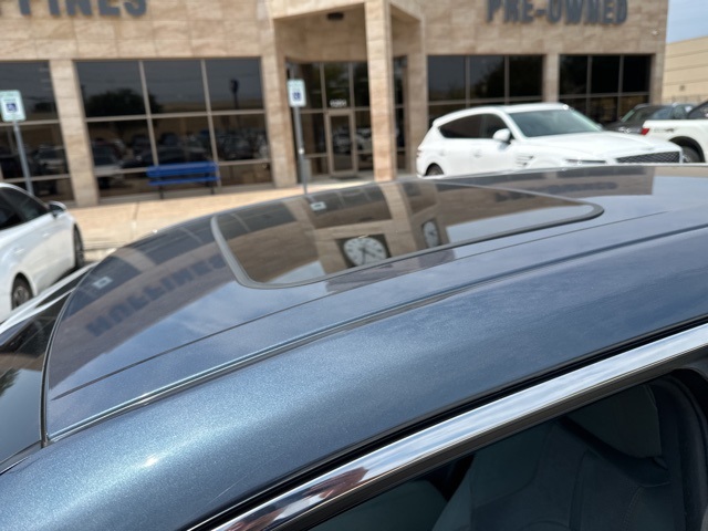 2019 Toyota Avalon Touring photo 8