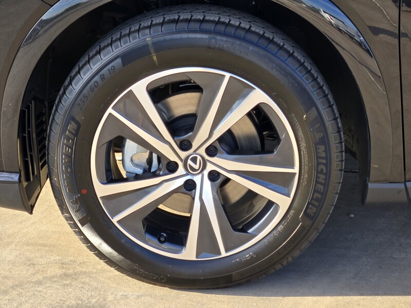 2025 Lexus RX 350 photo 4