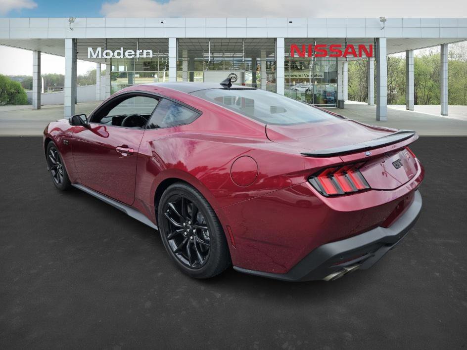 2025 Ford Mustang GT Premium photo 5