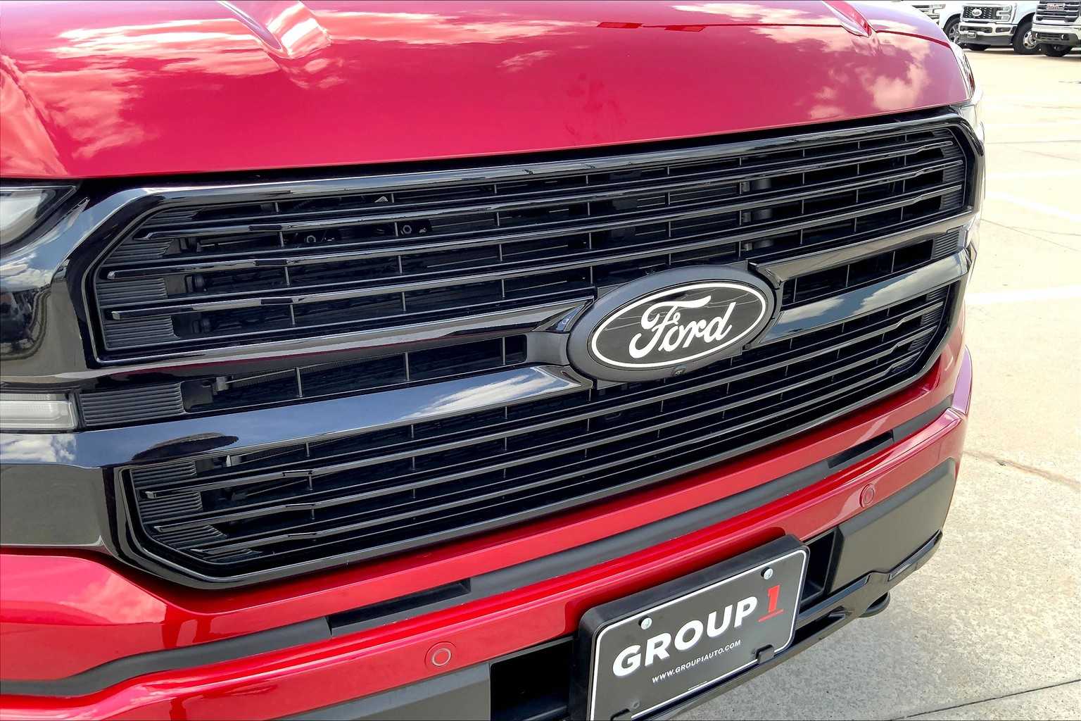 2025 Ford F-150 Platinum photo 28