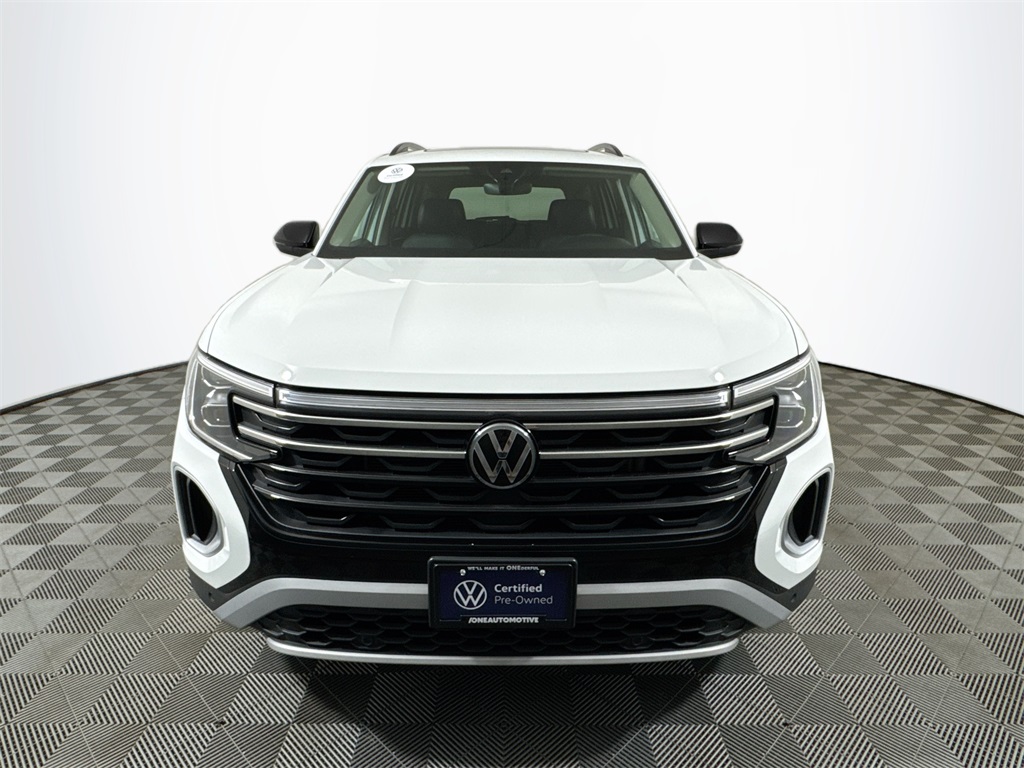 2025 Volkswagen Atlas Peak Edition SE photo 3