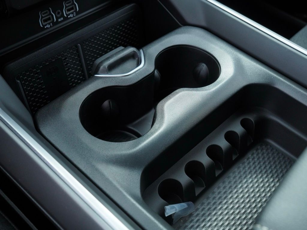 New 2026 Granite Crystal Metallic Clear-Coat Exterior Paint RAM Big Horn Night Edition image 18