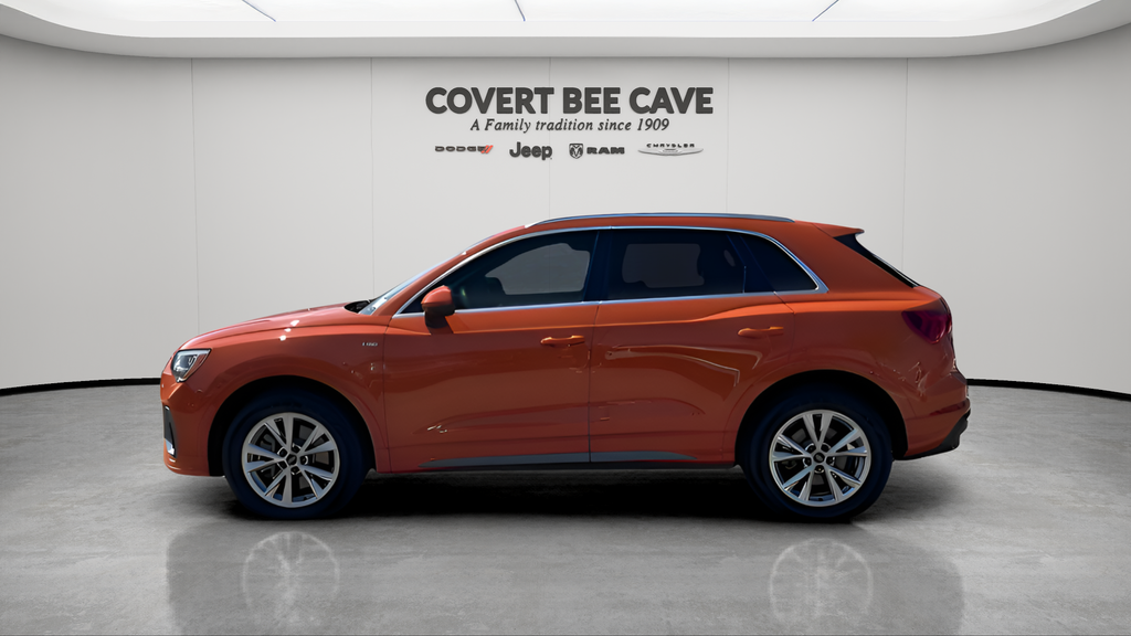 2022 Audi Q3 S line Premium 45 TFSI photo 4
