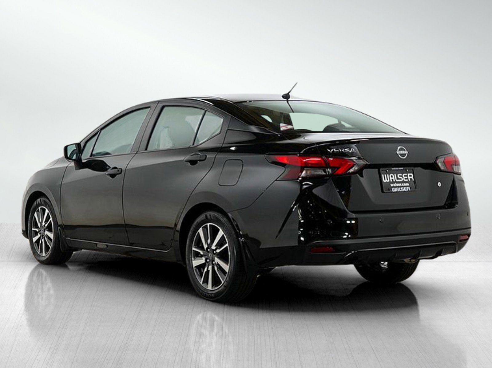 2024 Nissan Versa S photo 3