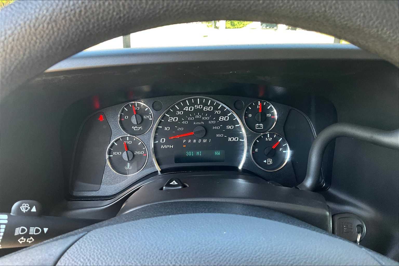 2023 Chevrolet Express LS photo 22