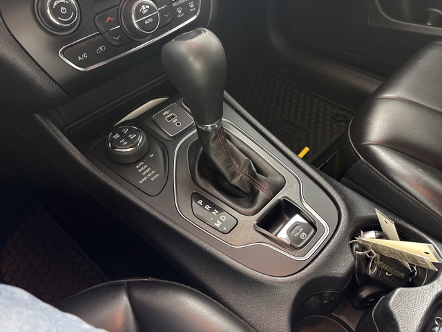 2019 Jeep Cherokee Trailhawk photo 12