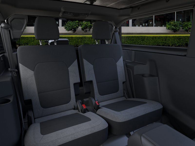 2025 Ford Bronco Base photo 9