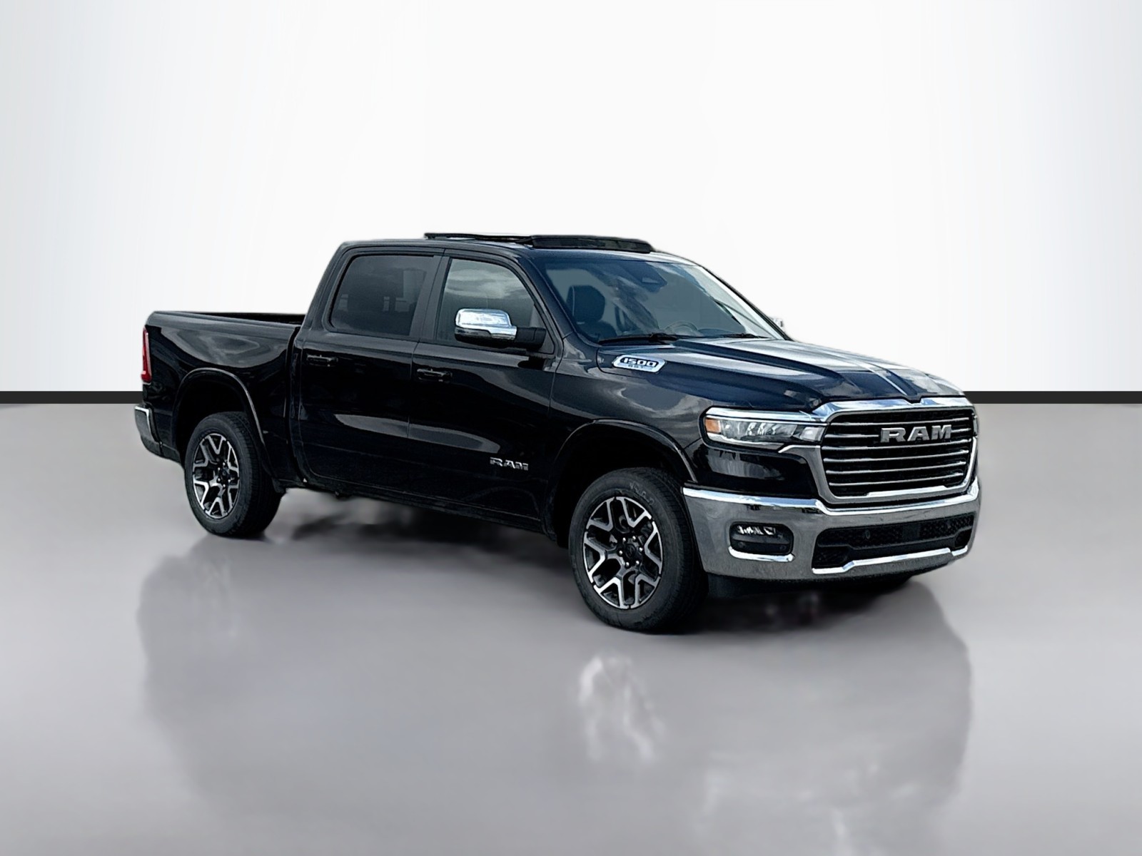 2025 Ram 1500 Laramie photo 3
