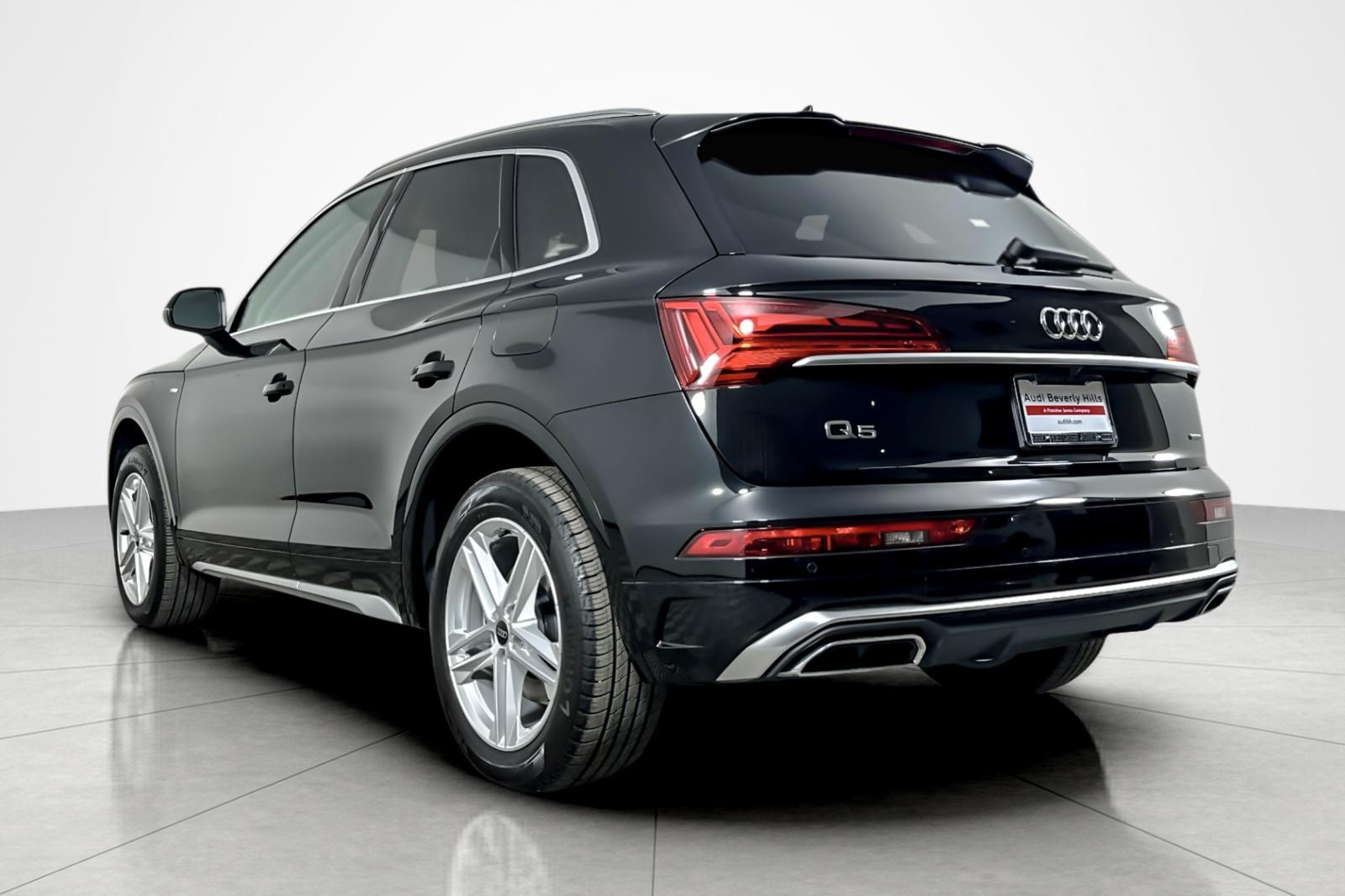 2024 Audi Q5 S line Premium Plus photo 3