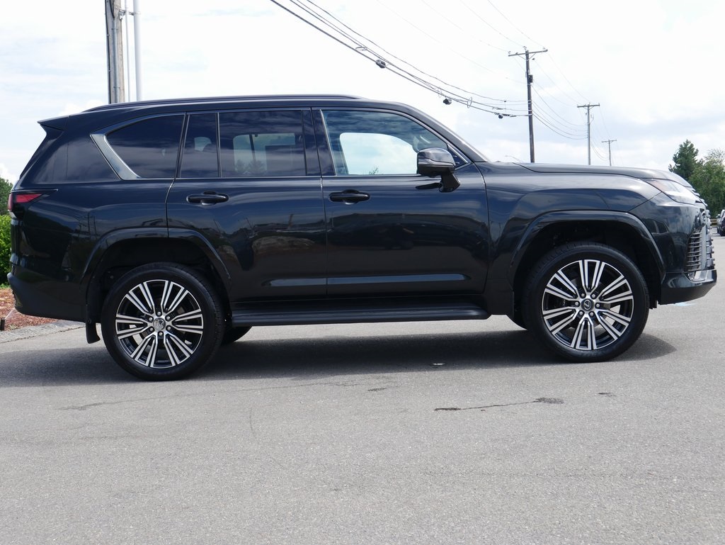 2024 Lexus LX 600 Luxury photo 8