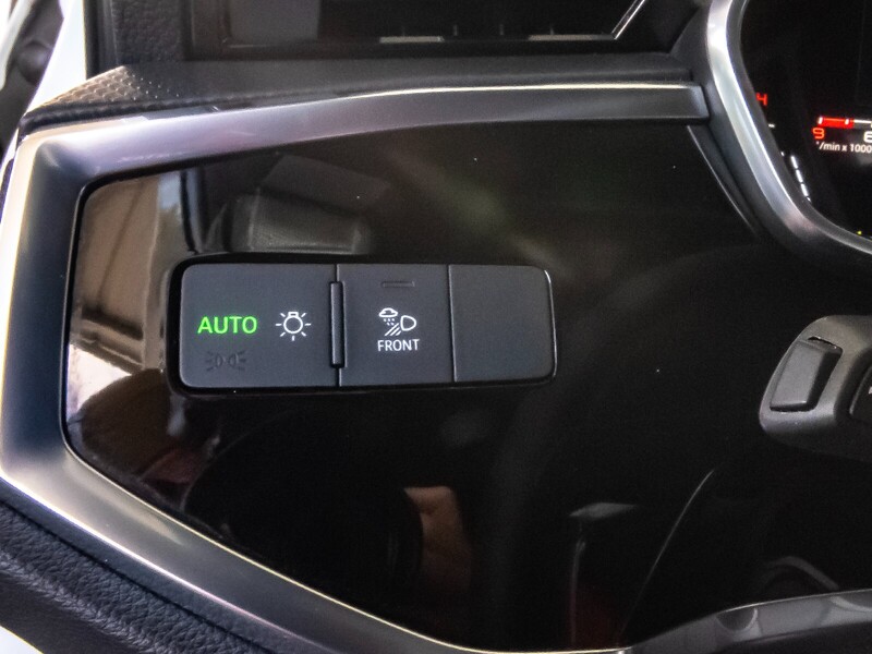 2024 Audi Q3 45 TFSI S line Premium photo 11