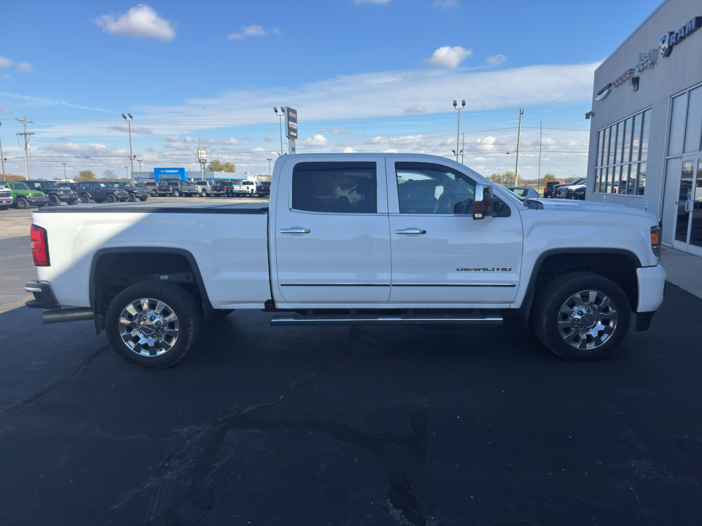 2017 Gmc Sierra 2500 HD Denali photo 4