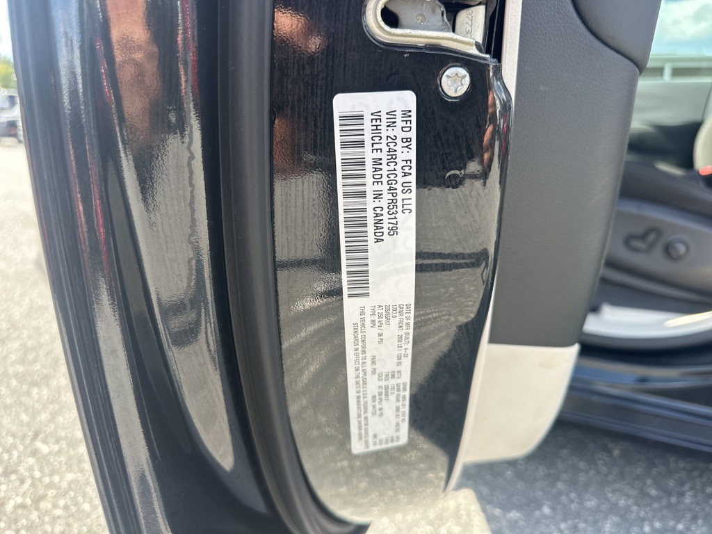 2023 Chrysler Voyager LX photo 32