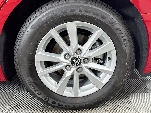 2025 Toyota Camry LE photo 4