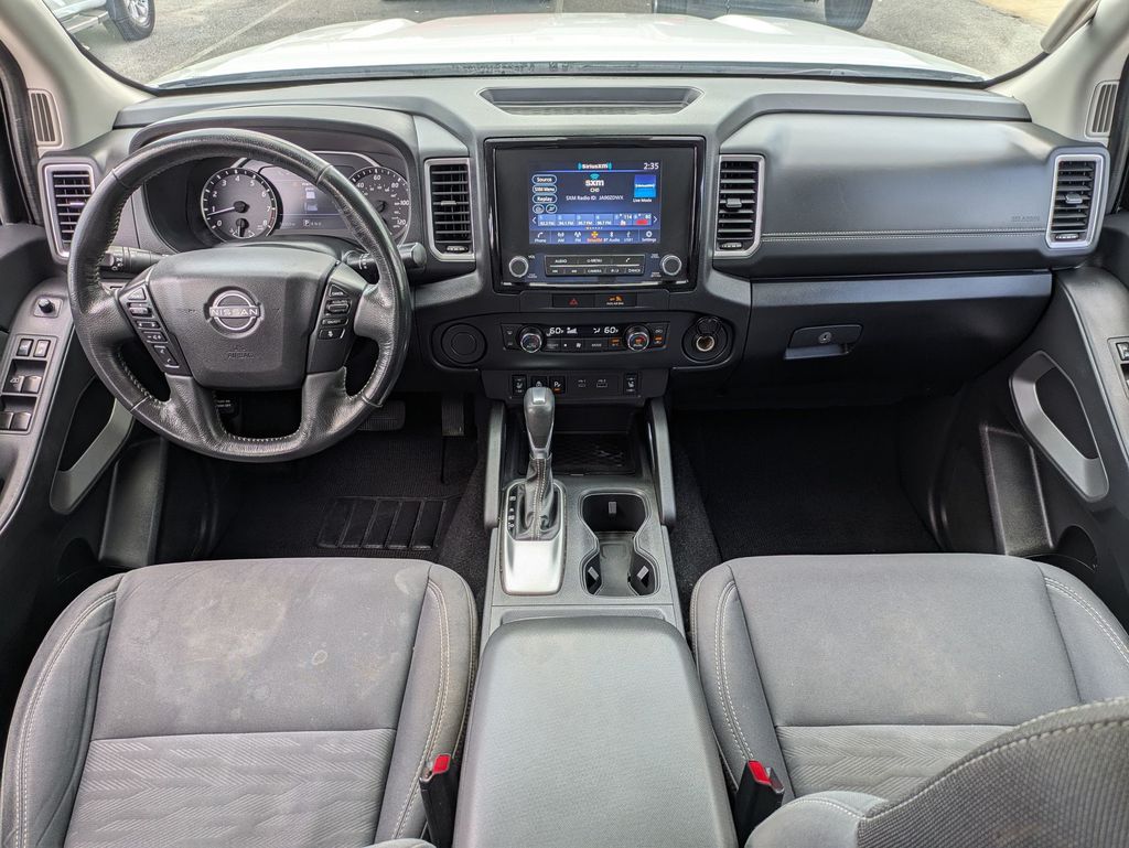 2022 Nissan Frontier SV photo 21