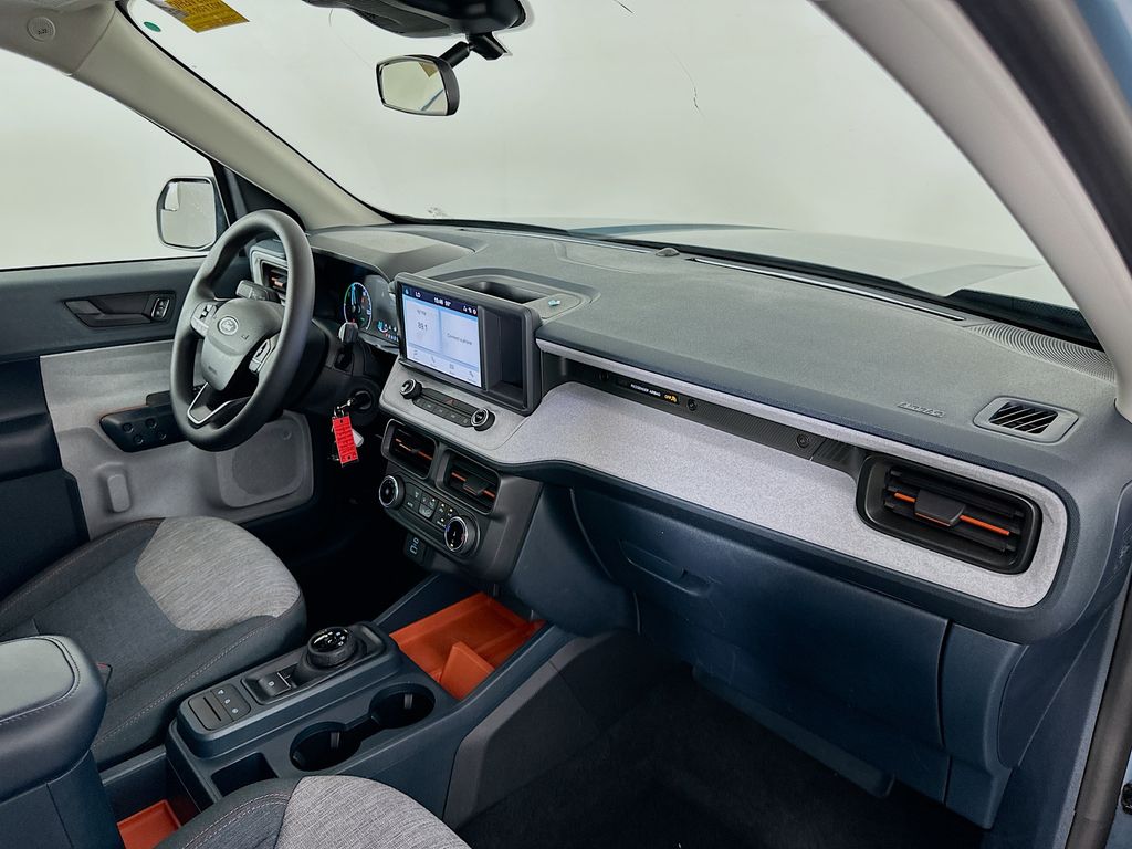 2023 Ford Maverick XLT photo 25