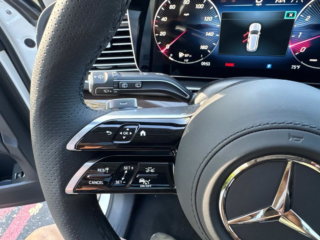 2026 Mercedes Benz GLS 450 4MATIC photo 26