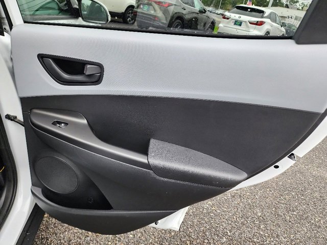 2020 Hyundai Kona SEL Plus photo 24