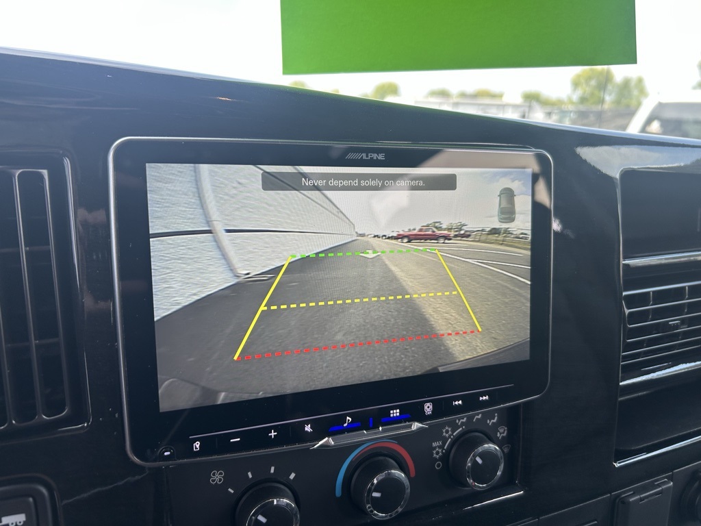 2025 Gmc Savana photo 19