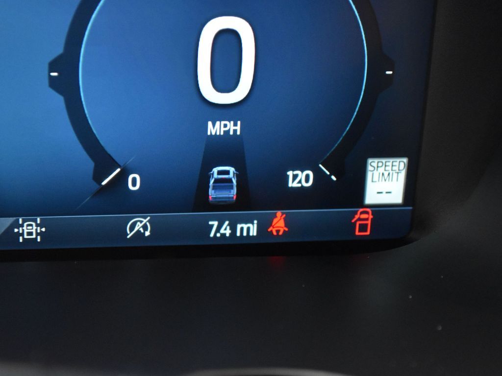 2025 Ford F-150 XLT photo 17