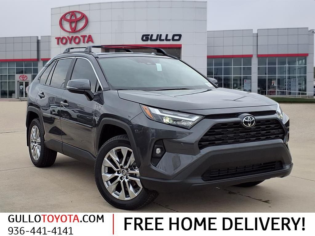 2025 Toyota RAV4 XLE Premium's photo