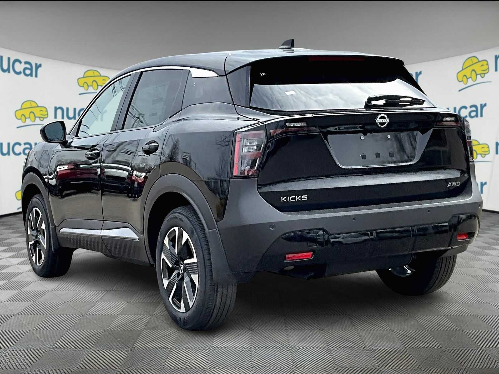 2025 Nissan Kicks SV photo 4