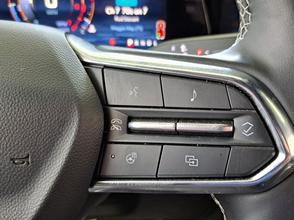 2025 Chevrolet Traverse photo 10
