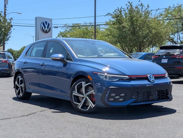 2025 Volkswagen Golf GTI SE