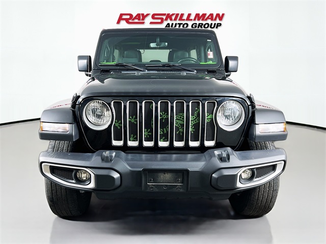 2023 Jeep Wrangler Sahara photo 2