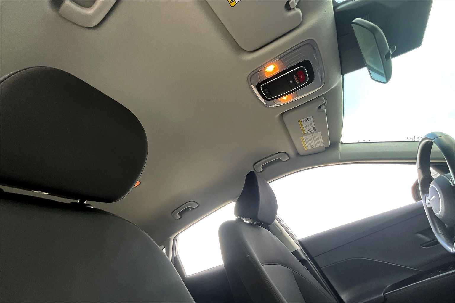 2024 Hyundai Kona SEL photo 12