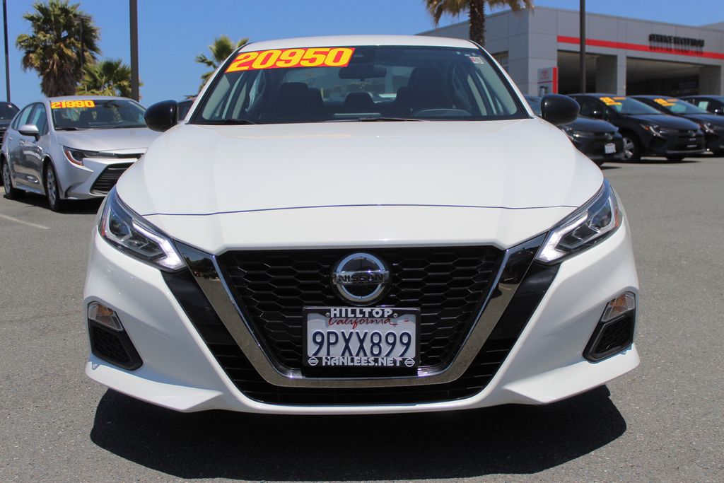 2022 Nissan Altima 2.5 SR photo 2