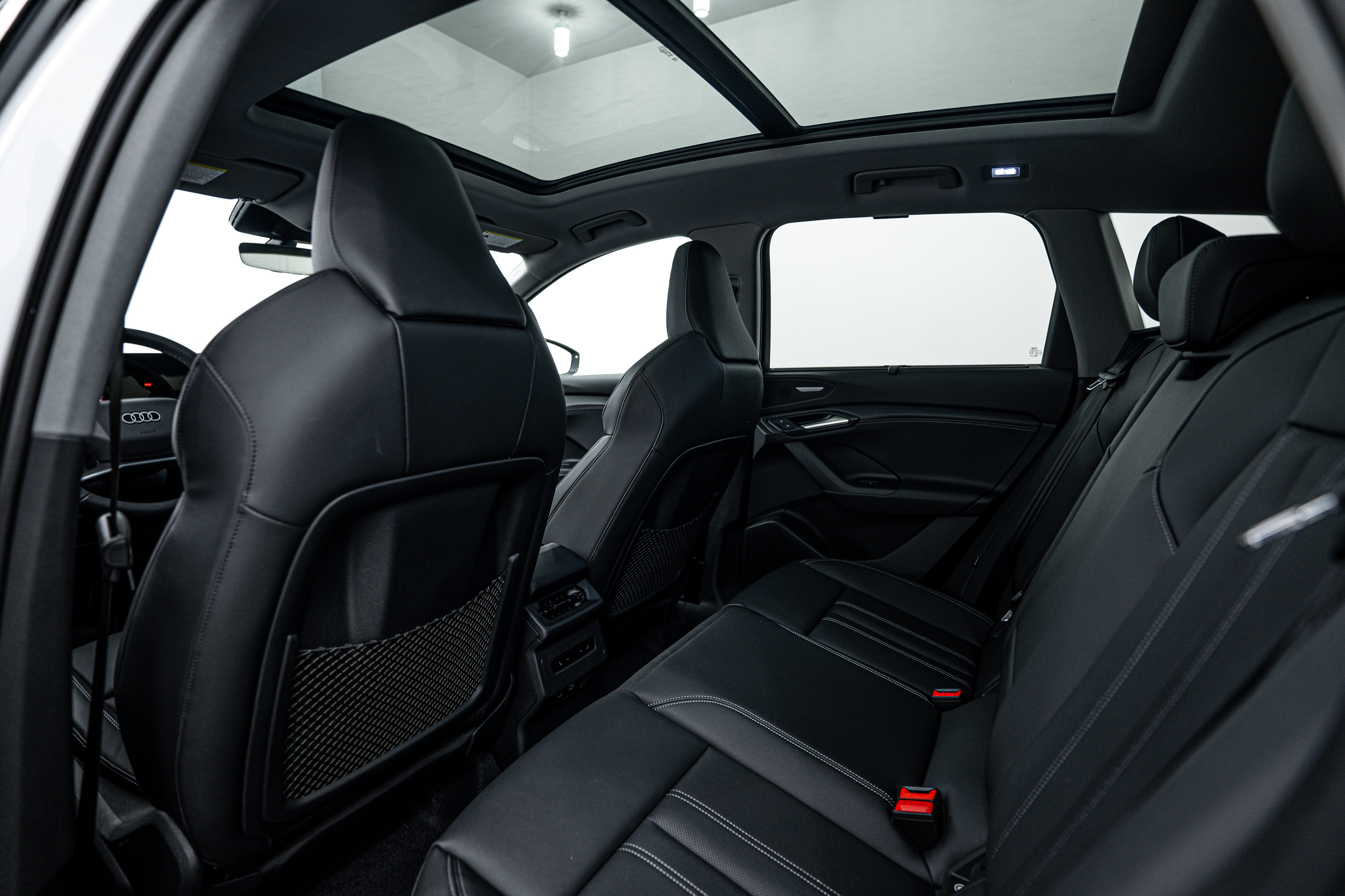 2025 Audi Q6 E-tron Premium Plus photo 15