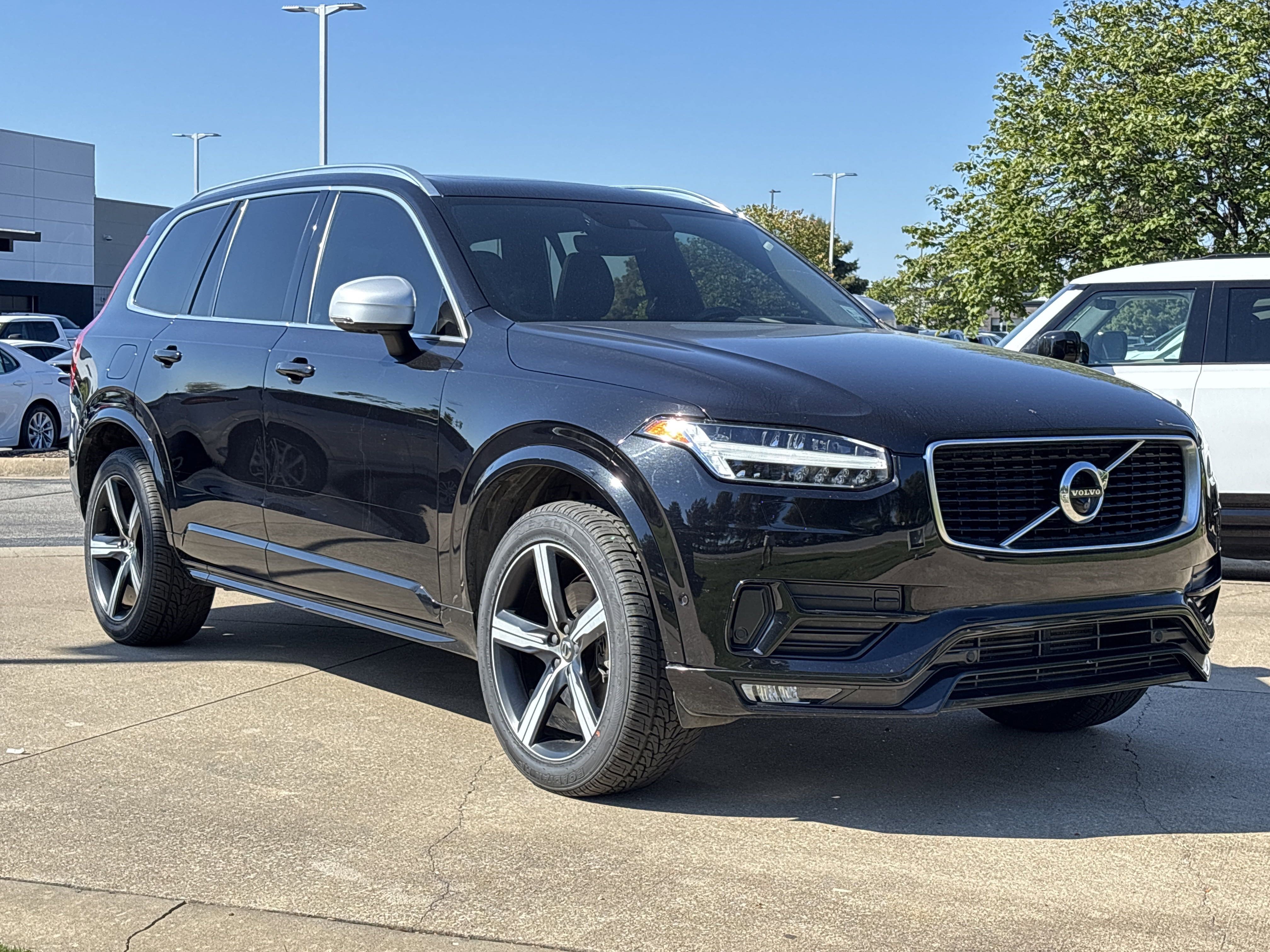 2019 Volvo XC90 R-Design