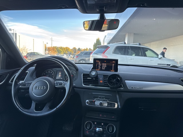 2016 Audi Q3 Premium Plus photo 2