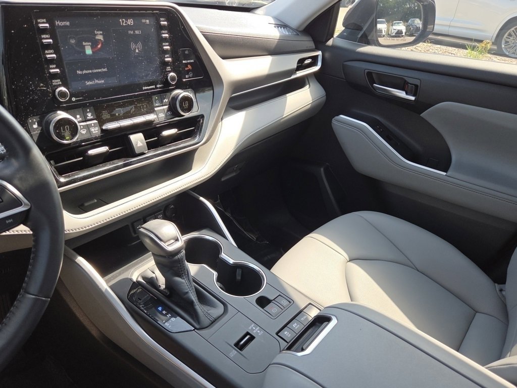 2020 Toyota Highlander Hybrid XLE photo 32