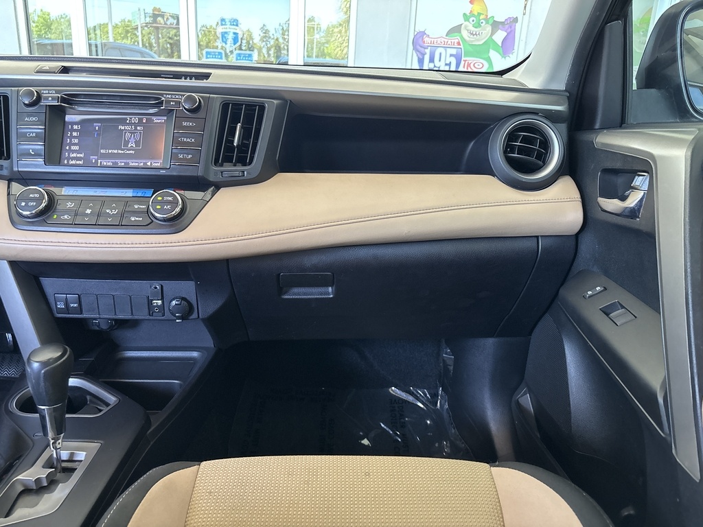 2018 Toyota RAV4 XLE photo 23