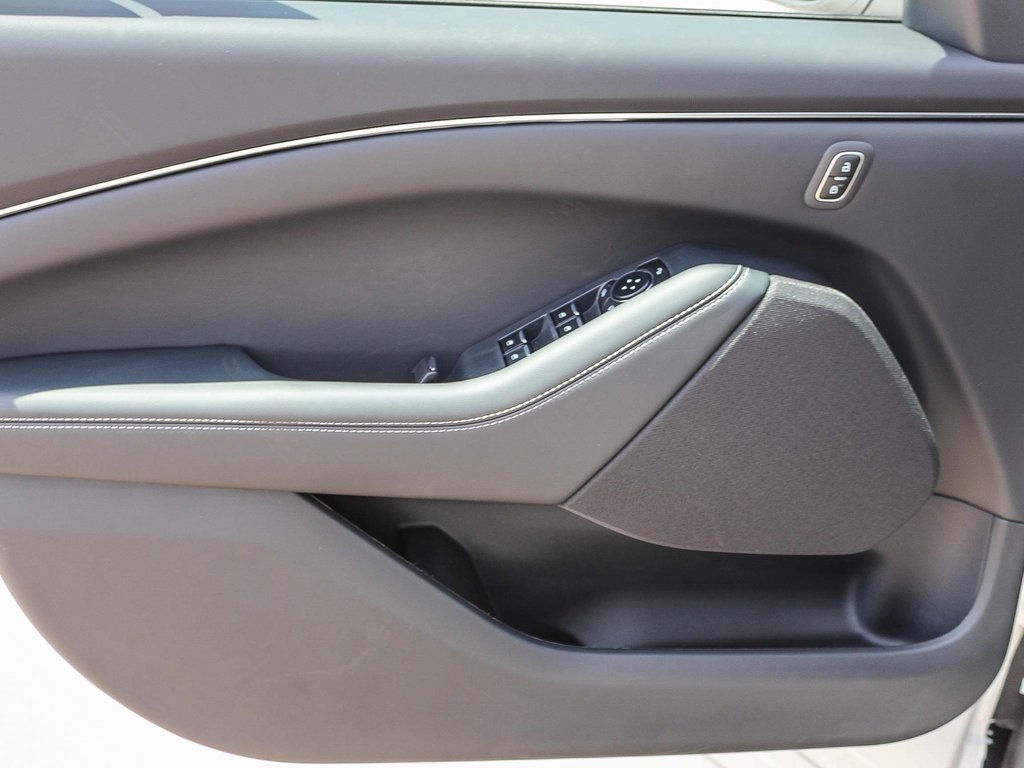 2025 Ford Mustang Mach-E Select photo 19