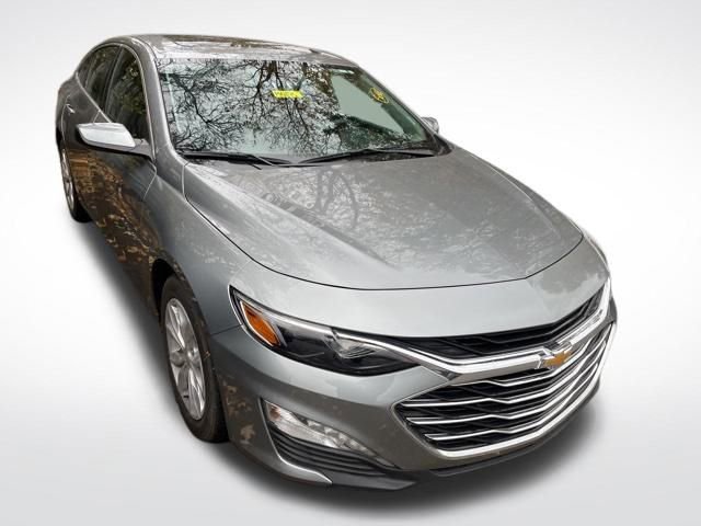 2024 Chevrolet Malibu 1LT photo 2