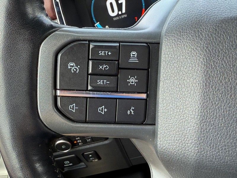 2022 Ford F-150 Lariat photo 18