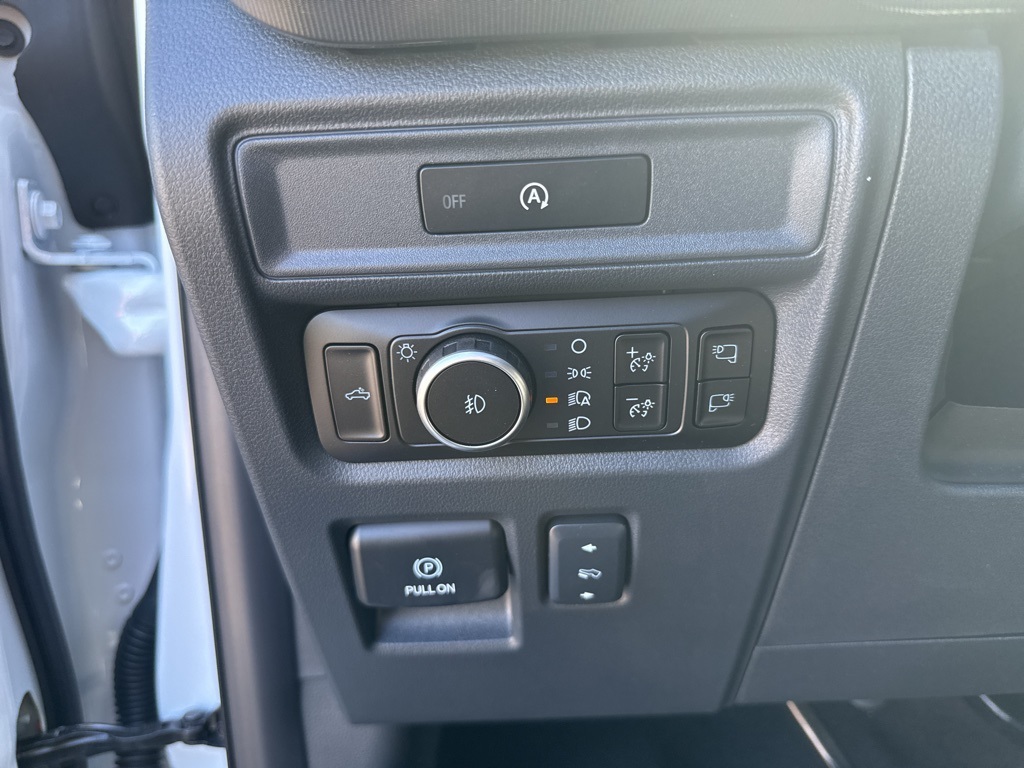 2025 Ford F-150 Lariat photo 10