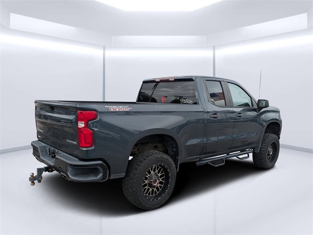 2019 Chevrolet Silverado 1500 Custom Trail Boss photo 2