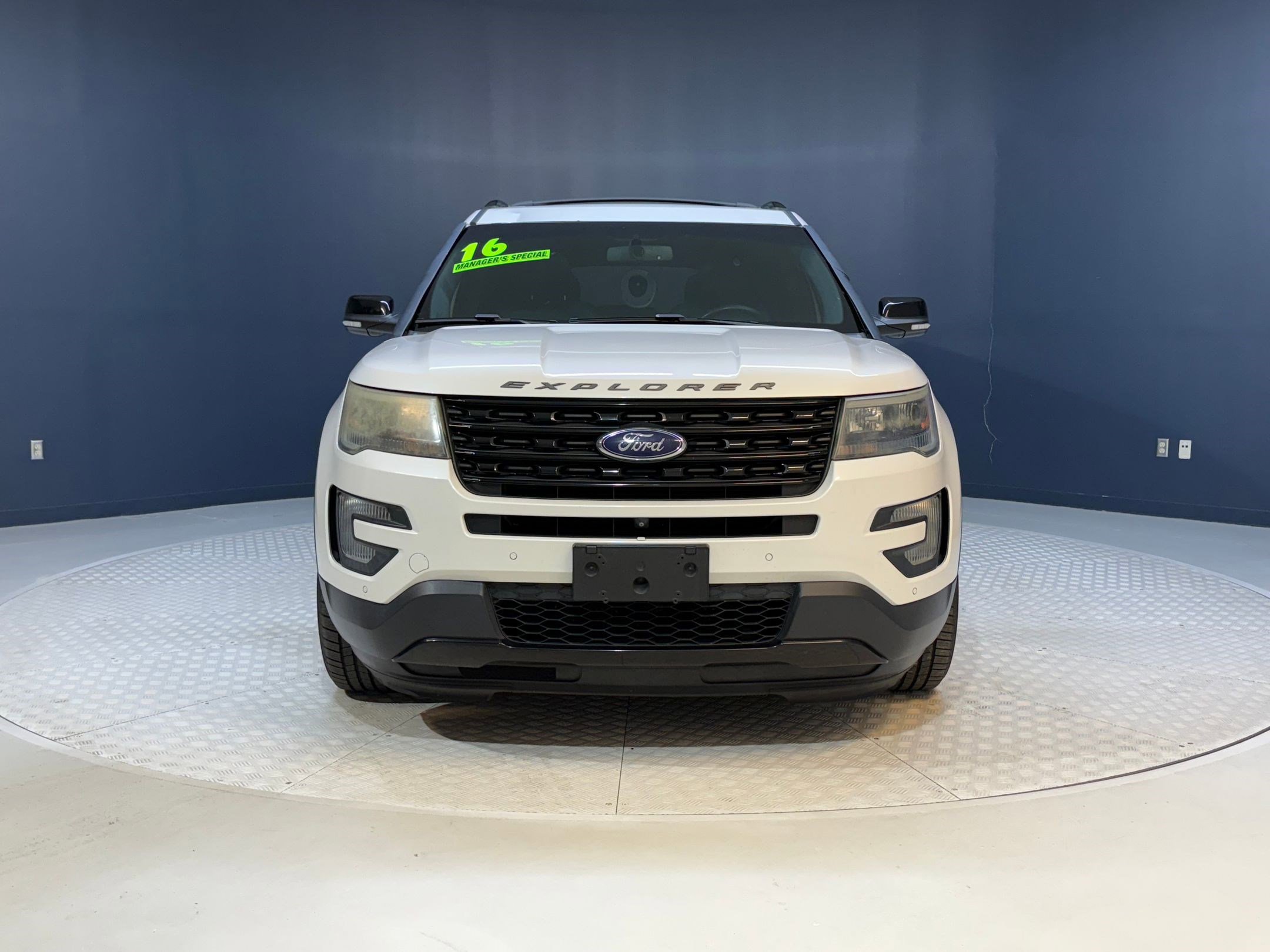 2016 Ford Explorer Sport photo 4