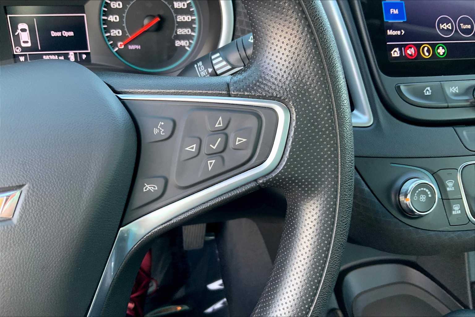 2022 Chevrolet Malibu LS photo 21