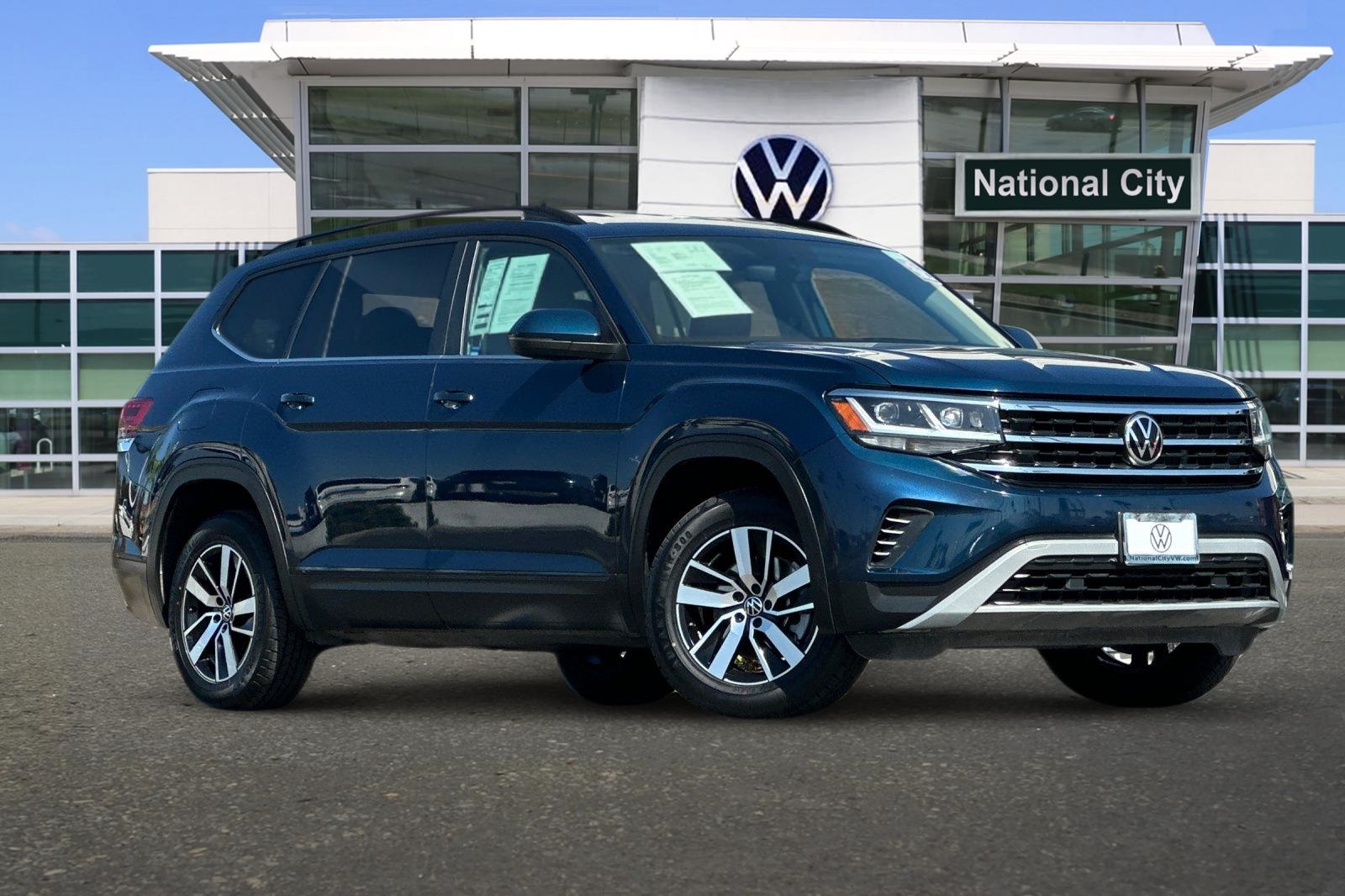 2022 Volkswagen Atlas SE photo 2