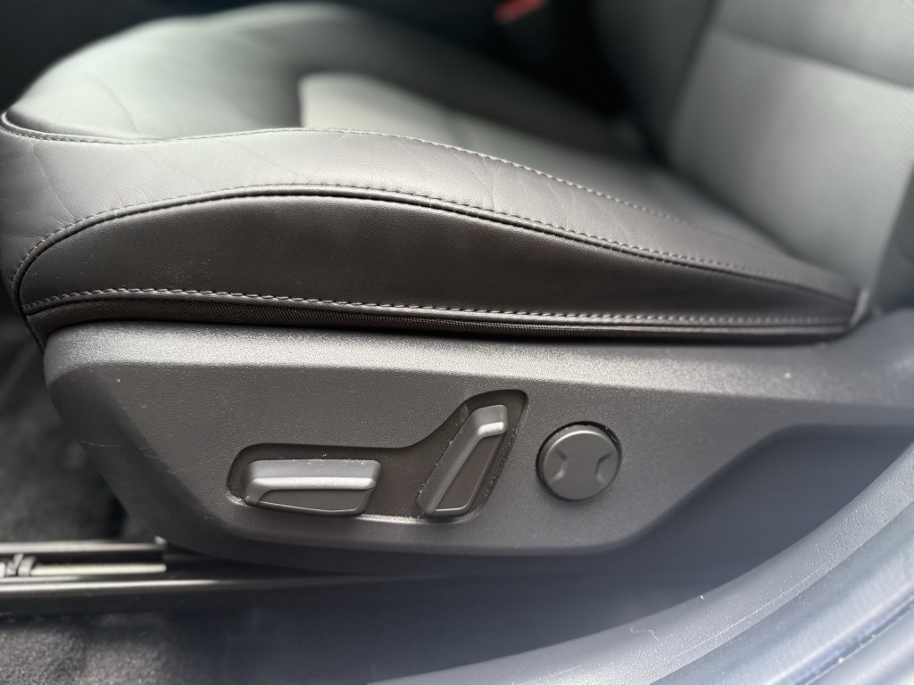 2023 Kia Niro EX Touring photo 7