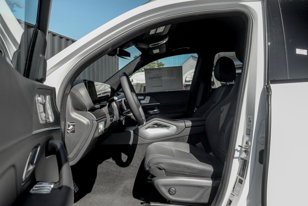2026 Mercedes Benz GLS 450 4MATIC photo 10