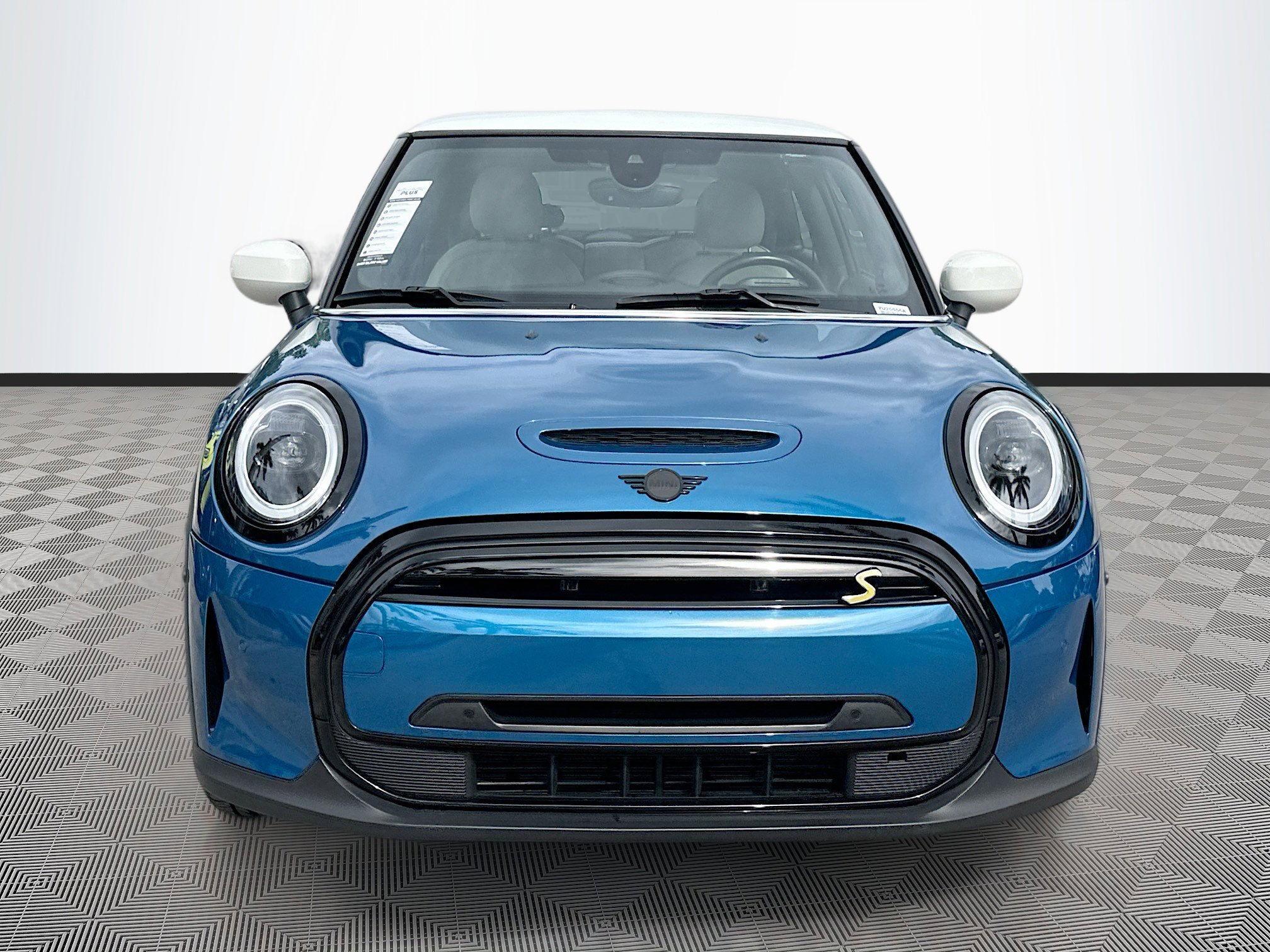 Used 2023 MINI Hardtop 2 Door SE with VIN WMW13DJ03P2T84580 for sale in Coconut Creek, FL