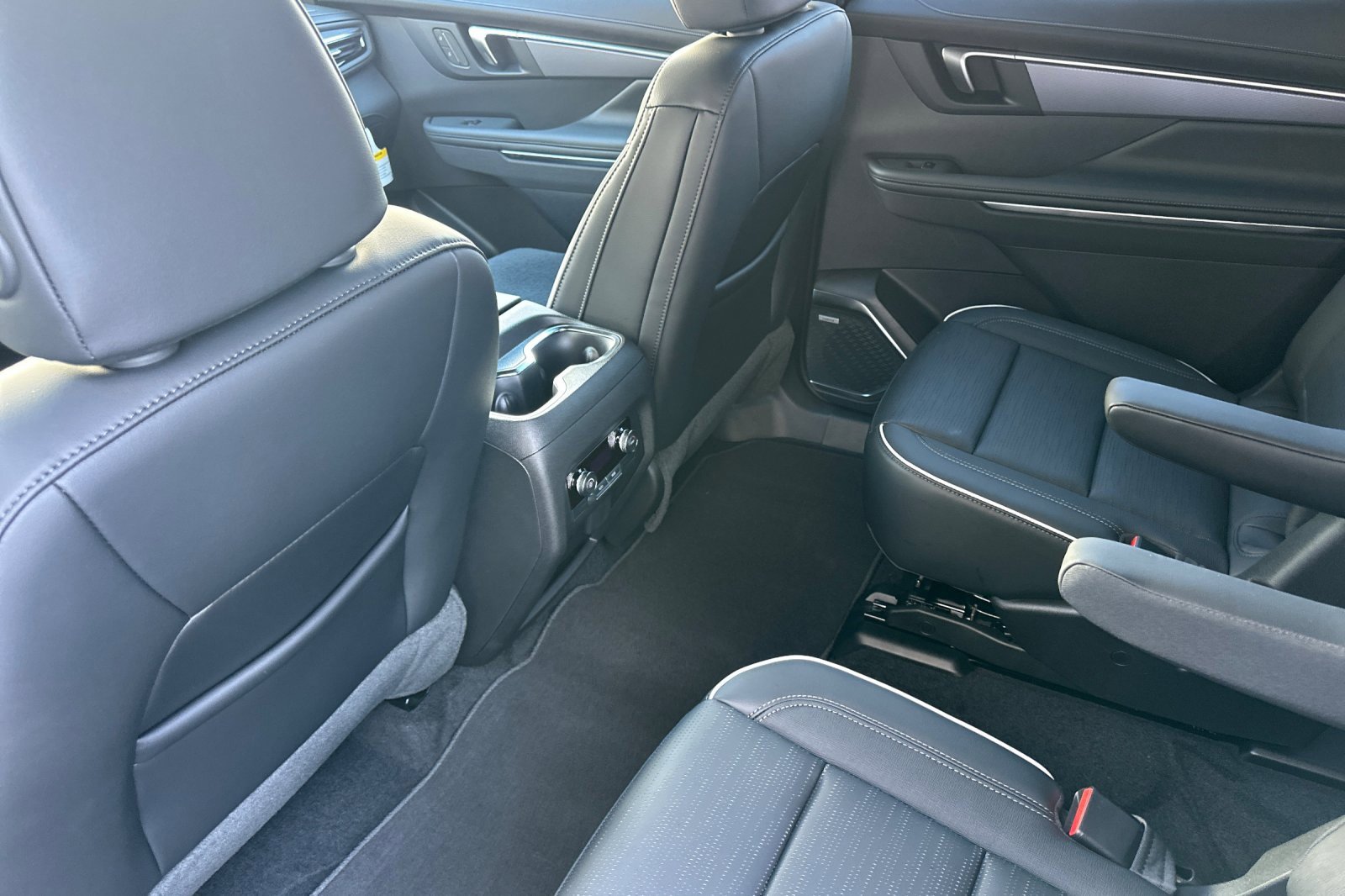 2026 Buick Enclave Sport Touring photo 10