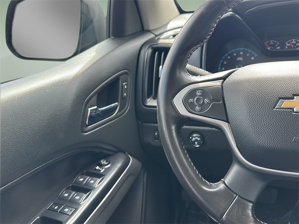 2022 Chevrolet Colorado LT photo 5