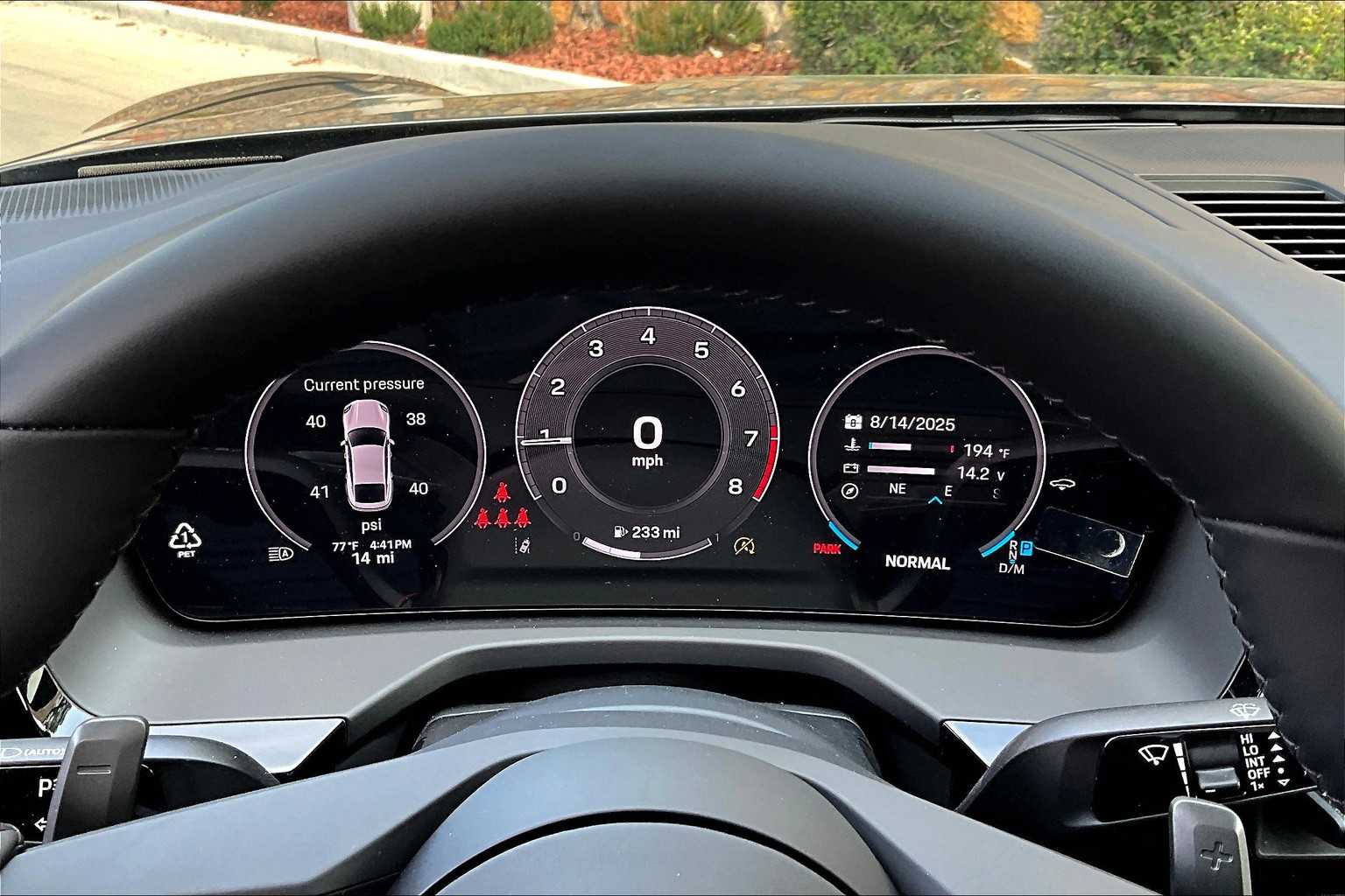 2025 Porsche Panamera 4 photo 23